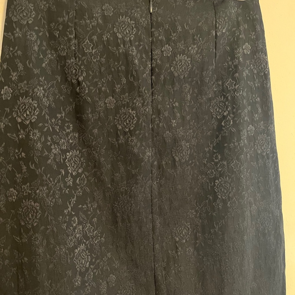 Skirt - Picture 4 of 7
